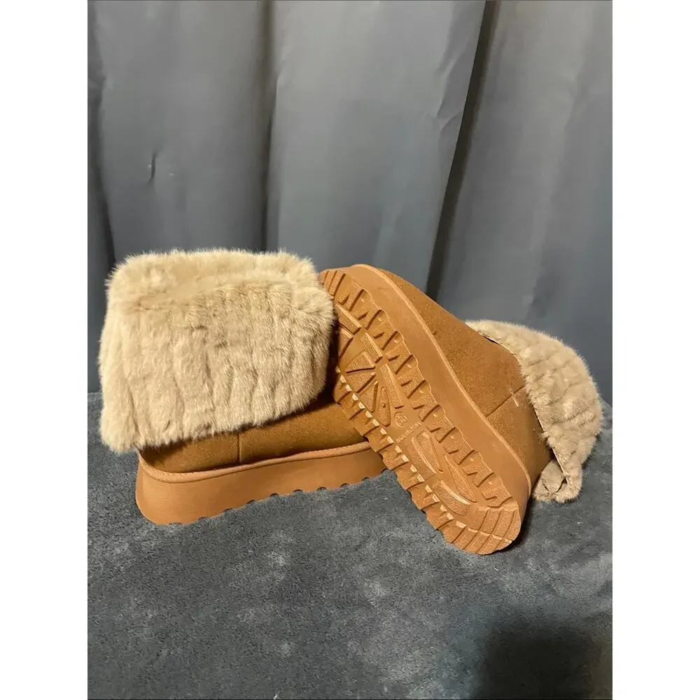 Women's Faux Fur Cuffed Winter Platform Boots - Tan